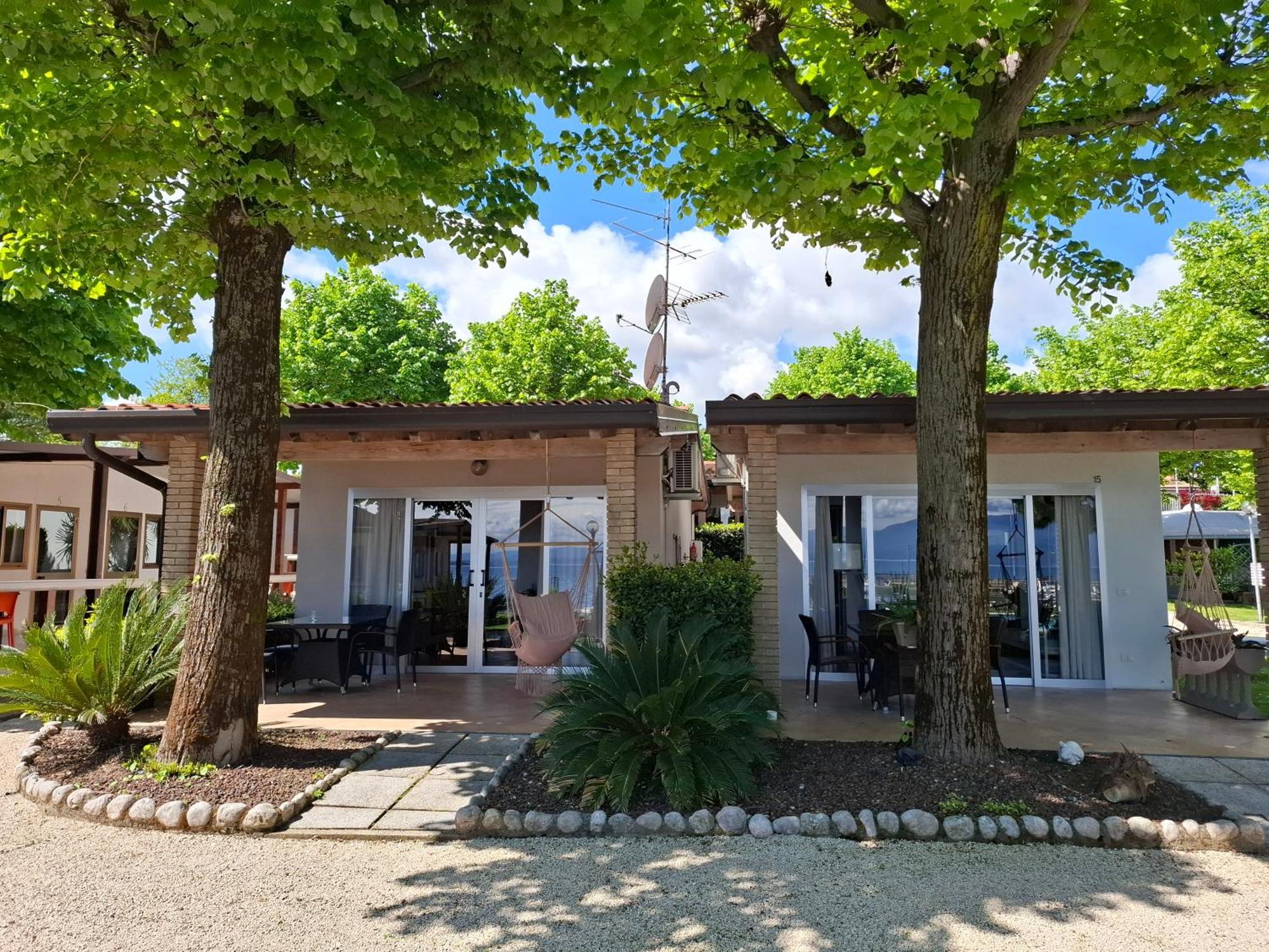 Villaggio Turistico Dei Tigli Padenghe sul Garda Exterior photo